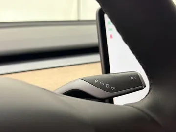 Car image 35