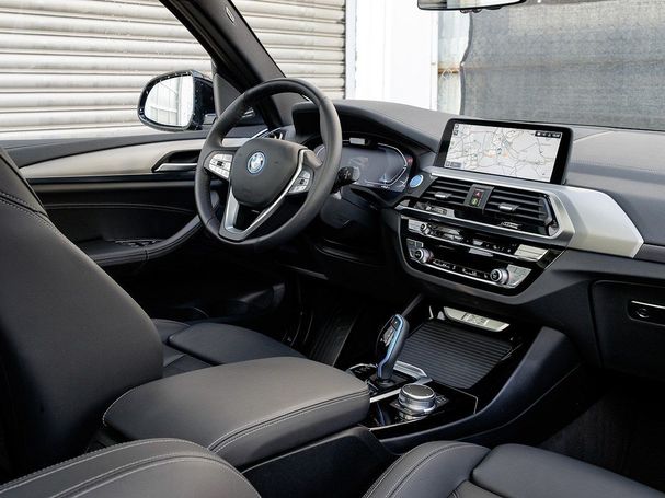 BMW iX3 210 kW image number 10