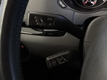 Car image 38