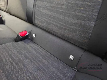 Car image 42