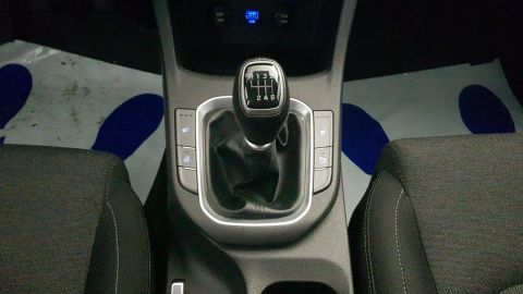 Car image 30