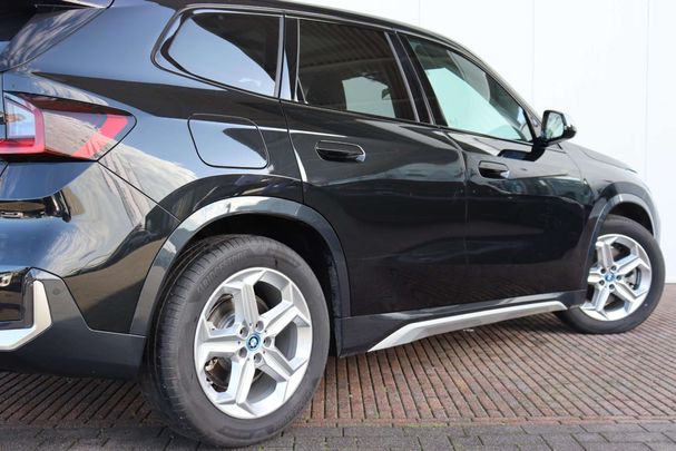 BMW iX1 xDrive30 230 kW image number 7