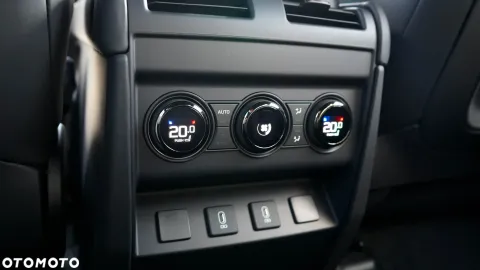 Car image 40