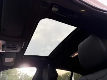 Car image 32
