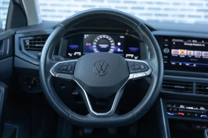 Car image 42