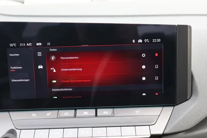 Car image 25