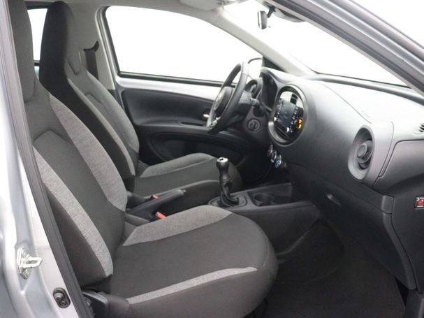 Toyota Aygo X 1.0 VVT-i 53 kW image number 29