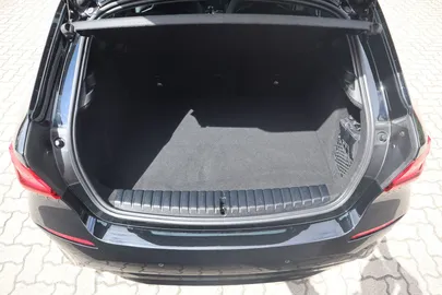 Car image 35
