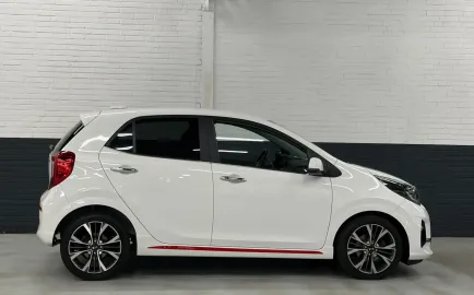 Car image 2