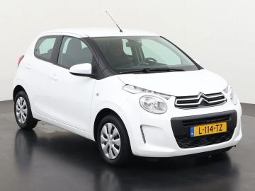 Car image 30