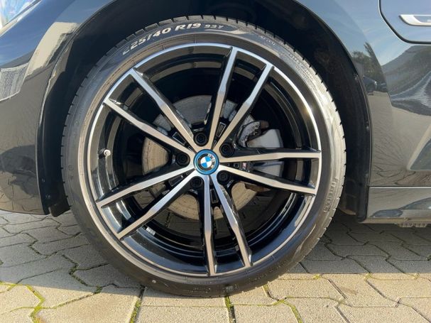 BMW 320 e Touring M Sport 150 kW image number 12