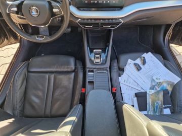 Car image 36