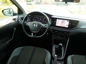 Car image 26