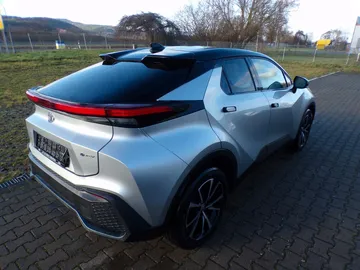 Car image 5