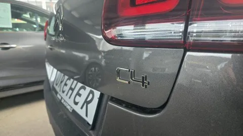 Car image 26