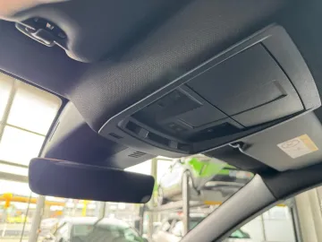 Car image 39