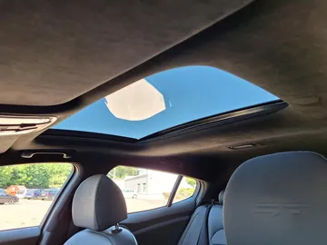 Car image 37