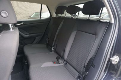 Car image 36