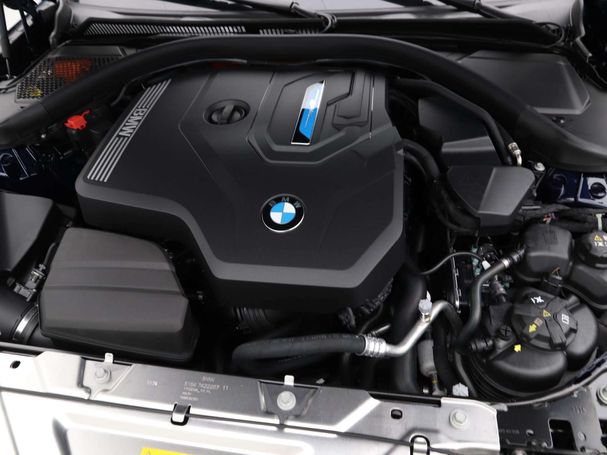 BMW 330e Touring 215 kW image number 23