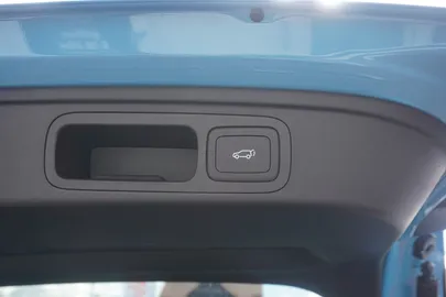 Car image 33
