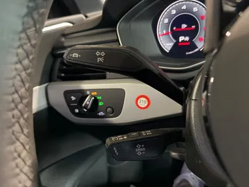 Car image 43