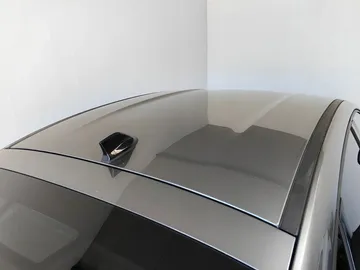Car image 34