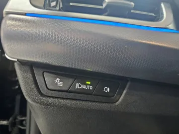 Car image 49