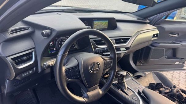 Lexus UX 250h 135 kW image number 5