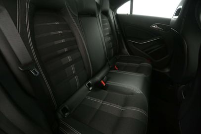 Car image 33