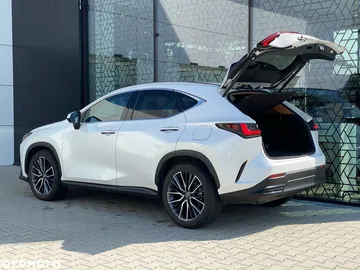 Car image 40