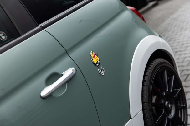 Abarth 500C 1.4 T Jet 180 132 kW image number 6