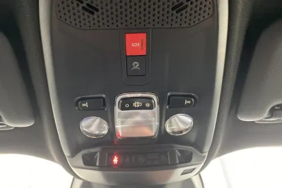 Car image 36