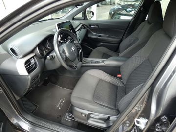 Car image 16