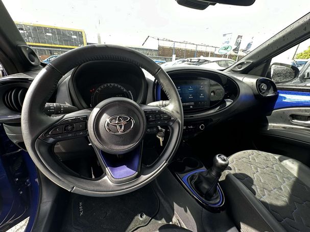 Toyota Aygo X 1.0 VVT-i 53 kW image number 2