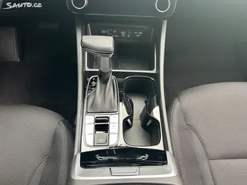 Car image 31