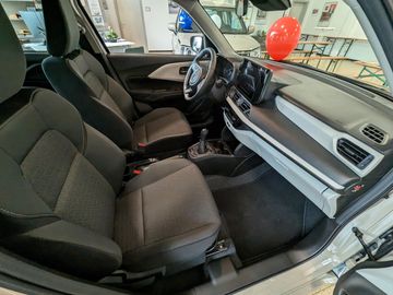 Car image 12