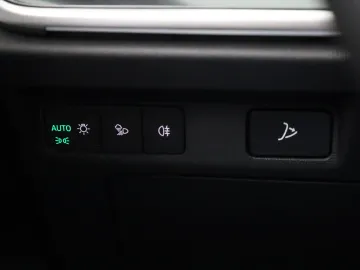 Car image 34