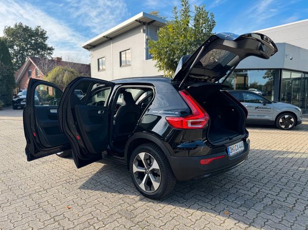 Volvo XC40 T2 Plus Dark 95 kW image number 10