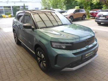 Car image 25