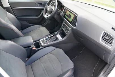 Car image 37