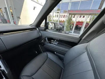 Car image 38