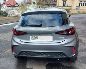 Car image 12