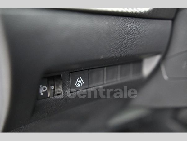 Peugeot 2008 e 50 kWh 100 kW image number 26