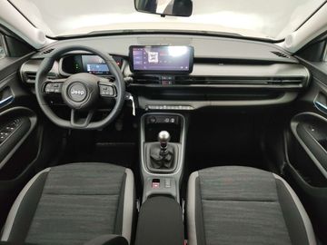 Car image 10