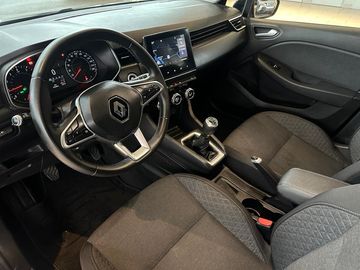 Car image 13