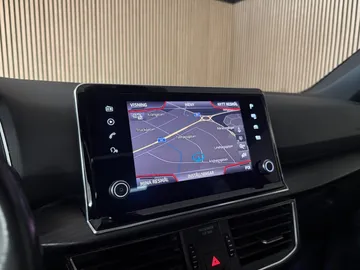 Car image 37