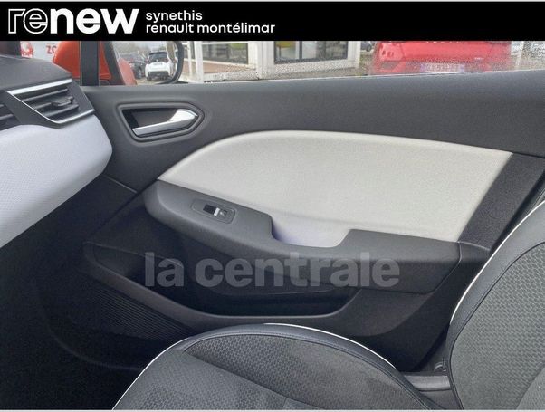 Renault Clio TCe 90 Intens 66 kW image number 30