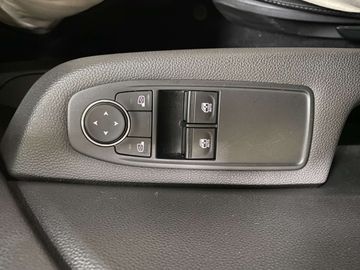 Car image 33