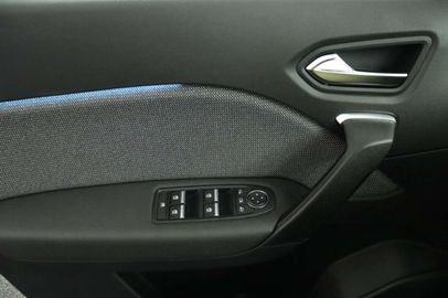 Car image 37