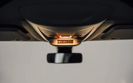 Car image 28